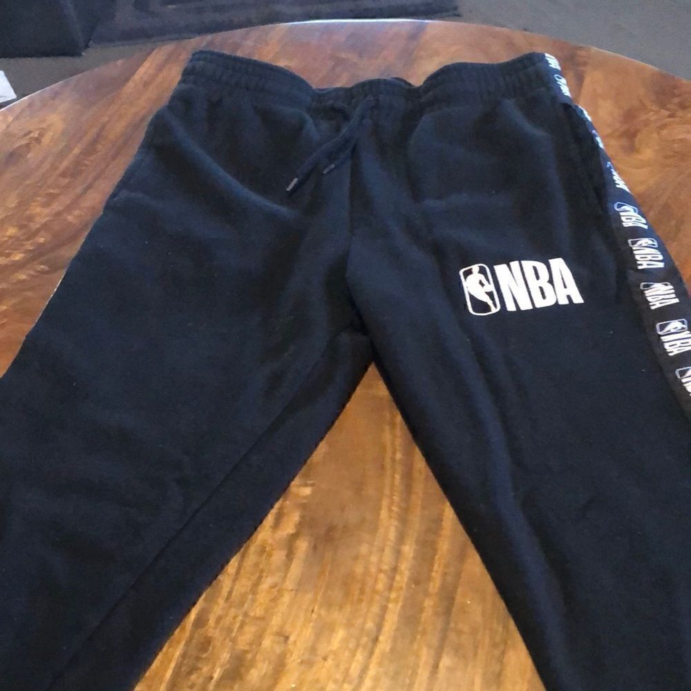 Men’s NBA joggers size small